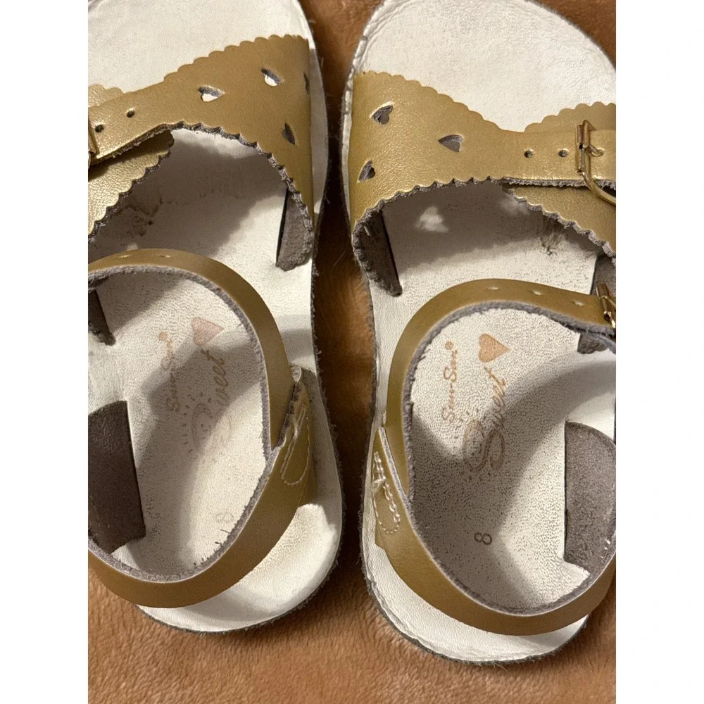 Salt Water Sun-San Sweetheart Gold Leather Scalloped Heart Sandals Toddler 8